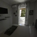 La Bella Vita,Guest House